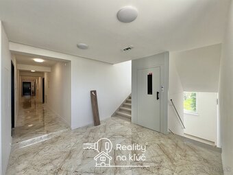 Na prenájom moderný, zrekonštruovaný 2-izbový byt s balkónom - 16