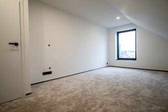 Na predaj rodinný dom v prémiovej kvalite - 16