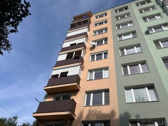 EXKLUZÍVNA PONUKA Trojizbovy pôvodný byt vo VK - 16