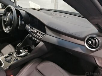 Alfa Romeo Giulia Sprint Q4 2.0 Turbo 206 kW (280 PS) - 16