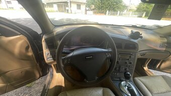 Volvo S60 2.4 - 16