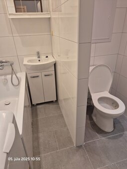 jeden a pol izbový byt v Košiciach - Jazero, Uralská ulica - 16