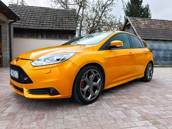 Ford Focus ST 2.0 EcoBoost 250PS - 16