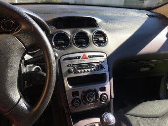 Peugeot 308 1.6 benzín 2008 - 16