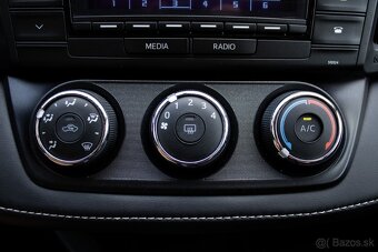 Toyota RAV4 2.0 l Valvematic Live 2017 - 16