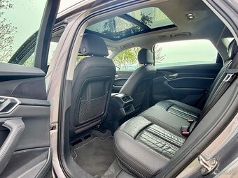 Elektromobil Audi E-Tron 50 Quattro 71kWh záruka DPH - 16