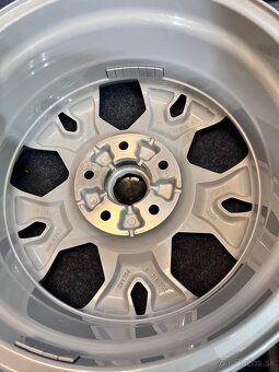 5x114,3 R16 Originál disky KIA Ceed - stav nových - 16