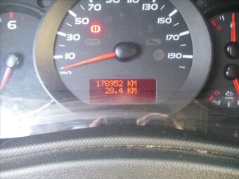 Renault Master 2,3 DCi, Pojízdná dílna - 16