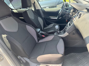 Peugeot 308 1.6 HDi FAP Family - 16