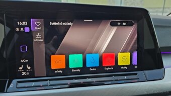 VW Golf Variant, 2.0 TDi, 110 kW, DSG, 07/2022, Vir. kokpit - 16