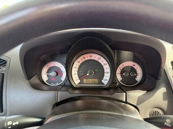 Kia Ceed - 16