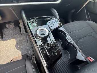 Kia Sportage 1.6 T-GDi mHEV Platinum 4WD A/T - 16