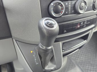 Mercedes-Benz Sprinter - 16