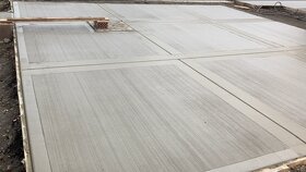Leštený, metličkový betón, betónová priemyselná podlaha - 16
