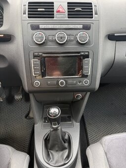Volkswagen Touran 1.6 TDI Premium Comfortline - 16