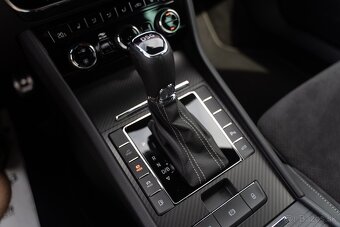 Škoda Superb Combi iV  SPORTLINE 1.4 TSI PHEV DSG -NEBURANÉ - 16
