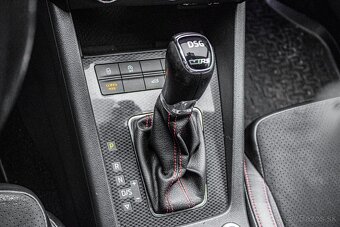 Škoda Octavia Combi 2.0 TDI DPF RS DSG - 16