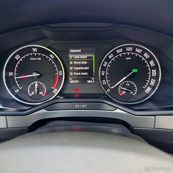 Škoda Superb 2.0 TDi DSG - 16