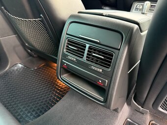 Volkswagen Touareg 3.0 TDI 4MOTION Rline - 16