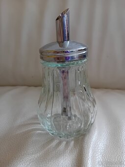 Kávová súprava, ozdobné vázy, misa, taniere, poháre - 16