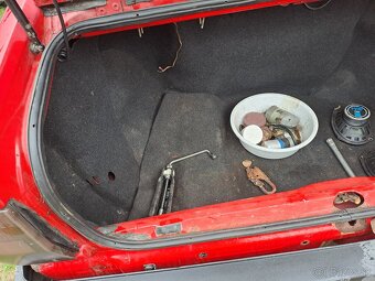 Audi 80 coupe B2  1.8 benzín 66 KW - 16