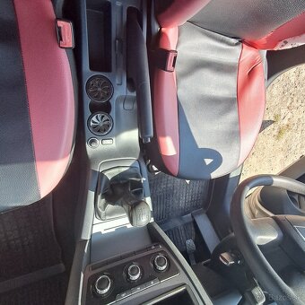 Octacia II 1,9 TDi 77KW 9/2009 - 16