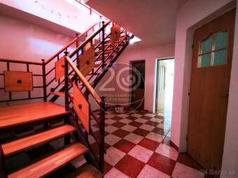Zrekonštruovaný 4-izbový rodinný dom Diviaky nad Nitricou - 16