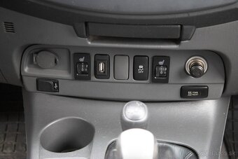 Toyota Hilux DC 3.0 I D-4D Sol A/T, 126kW, A5 08/2012 - 16