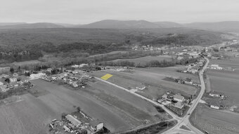 Na predaj pozemok v Pochabanoch - 16