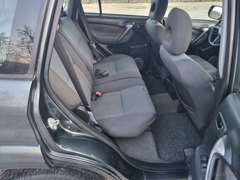 TOYOTA RAV4 2,0D4D  4x4 - 16