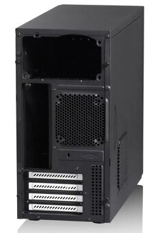 Predám PC s Windows 11 + LCD monitor + Reproduktory – 2.1 - 16