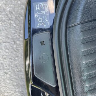 Volkswagen Tiguan 2.0 TDi 4motion DSG - 16