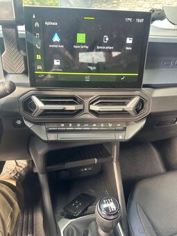 Dacia Duster III TCe 130 journey 4x4 hybrid 2025 - 16