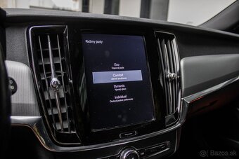 Volvo V90 D4 2.0L R-Design AWD A/T - 16