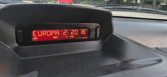 Berlingo 1.9 D 51kw CHLADNIČKA - 16