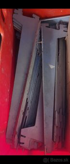 Závesný /Regálový systém do predajne textilu. - 16