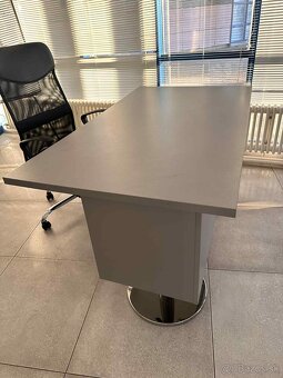 PREDÁME KANCELÁRSKY NÁBYTOK - 16