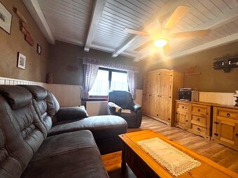 Dva rodinné domy v srdci Myjavských kopaníc – pokoj, príroda - 16