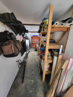 Tehlový 3 izbový rodinný dom v obci Bešeňov s veľkým pozemko - 16