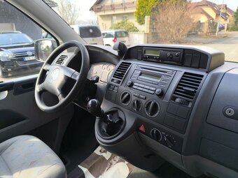 VW TRANSPORTER 2,5 TDi LONG-9-míst - 16