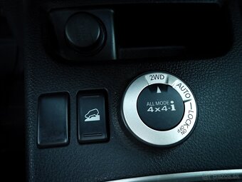 NISSAN X-TRAIL 2.0dci 110KW - 4x4 - UZAVIERKA - NOVA STK - 16