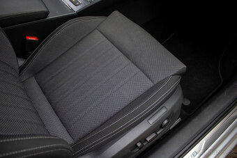 Škoda Superb Combi 2.0TDI DSG automat - 16