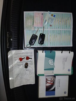 Volkswagen Touran 7-miestný - 16