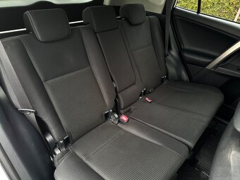 Toyota RAV4 2.2 l D-4D Premium - 16