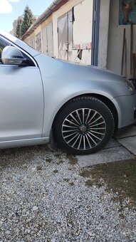 Vw Jetta 1.9 TDI 77 Kw r.v.2005 - 16