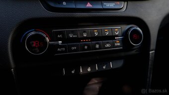 Kia Ceed SW 1.5 T-GDi GT-Line - 16