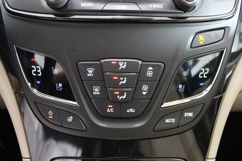 Opel Insignia 1.6 Turbo 170k ECOTEC Cosmo AT - 16