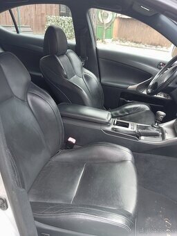 LEXUS IS220D Fsport 160 000km - 16