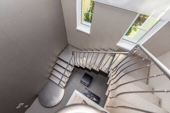 Luxusná 6-izbová vila s wellness centrom, bazénom a hosťovsk - 16