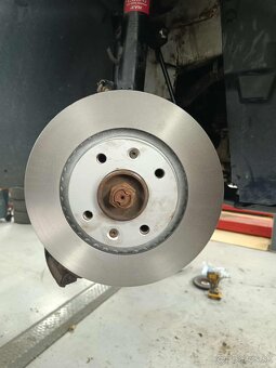 Peugeot 2008 1.2 PureTech  Style  SUV - 16